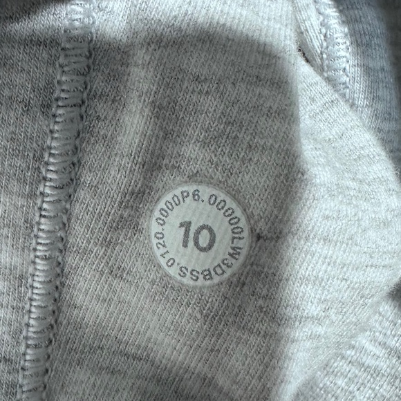 Lululemon Find Your Unwind Pullover in Heathered Core Ultra Light Grey [T16] - Picture 8 of 9